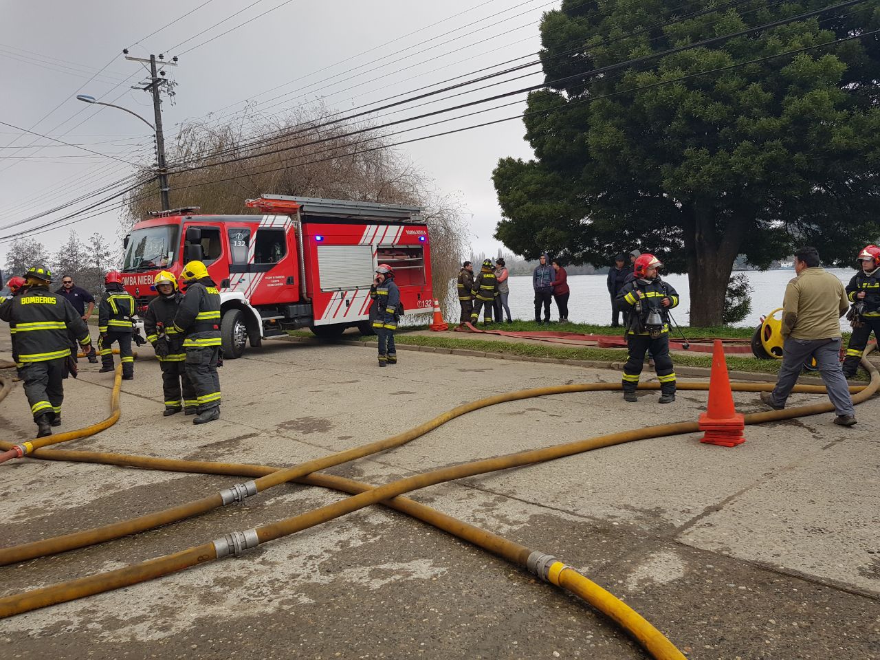 Bomberos de Valdivia hace llamado urgente a autoridades a acelerar compra de carros aljibes