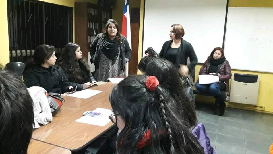 Mujeres de Valdivia preparan proyecto de ordenanza municipal contra el acoso callejero