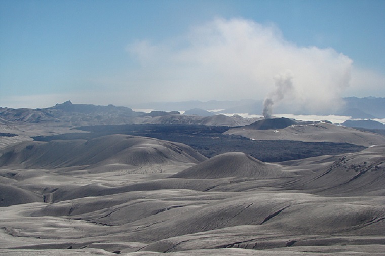 MOP de Los Ríos activó sus protocolos de alerta ante posible  emergencia volcánica del Cordón Caulle