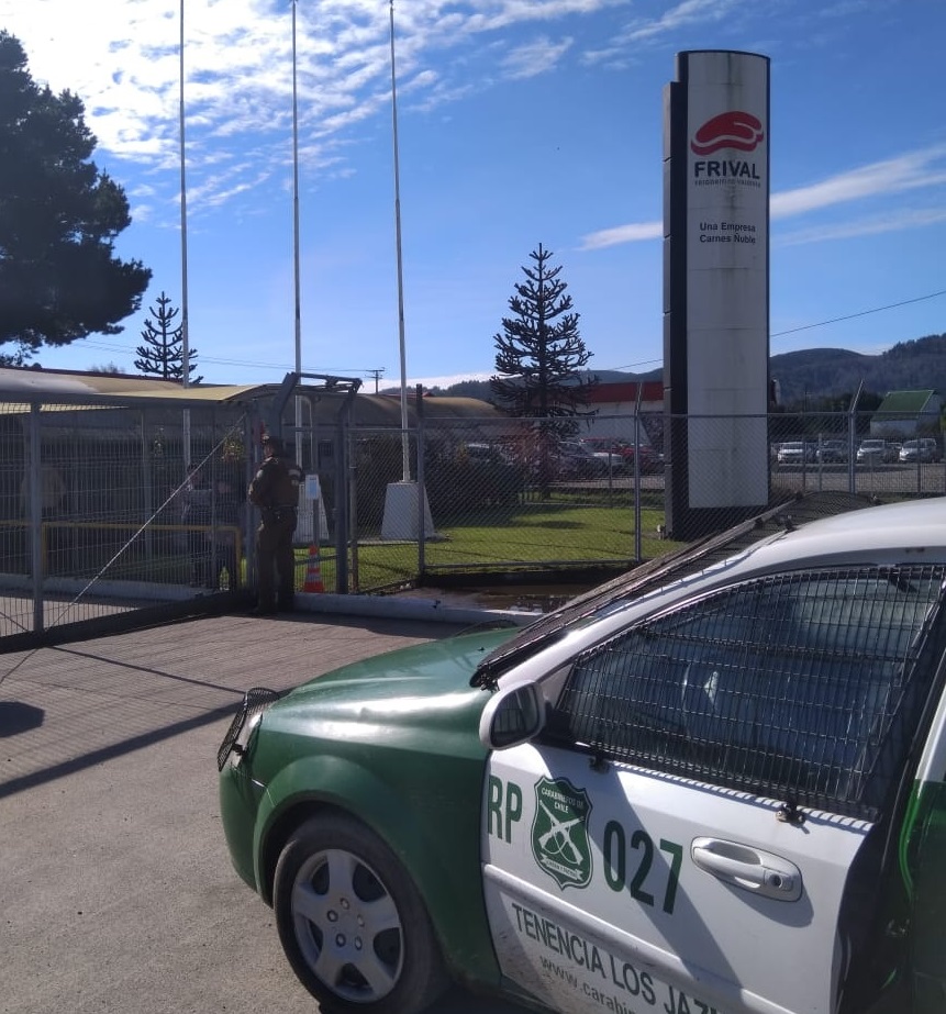 Trabajador de empresa valdiviana fue detenido por Carabineros por atacar con cuchillo carnicero a compañero de labores