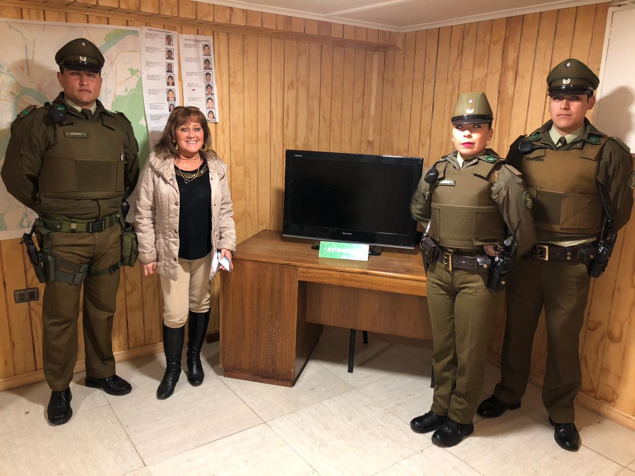 Delincuente que huía con televisor robado fue capturado por Carabineros de Valdivia en calle Picarte