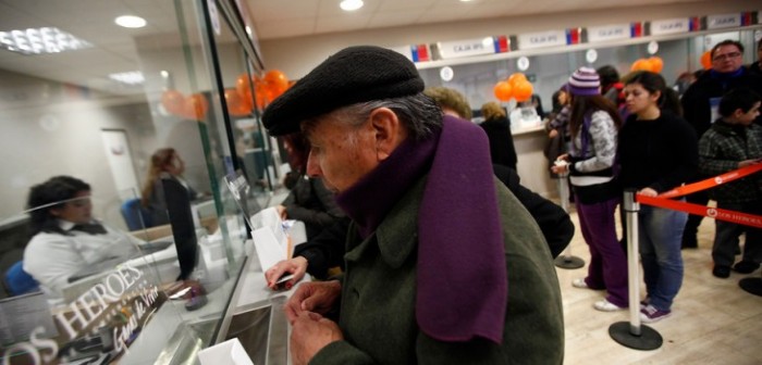 Autoridades de Los Ríos piden apoyo de parlamentarios para aprobar incremento del Bono Invierno