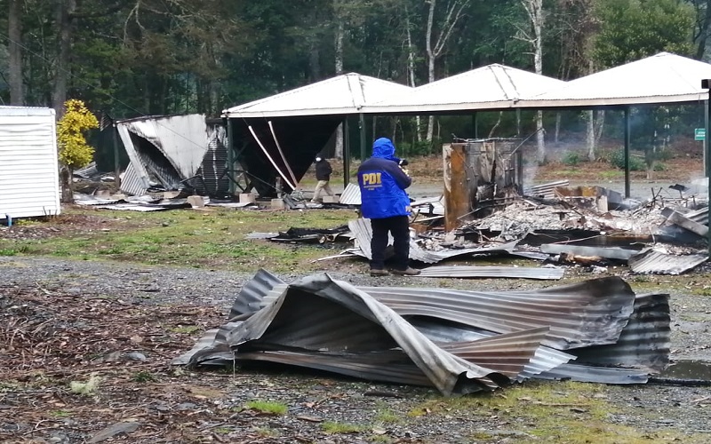 Intendente se querelló contra los responsables de atentado incendiario en Los Lagos