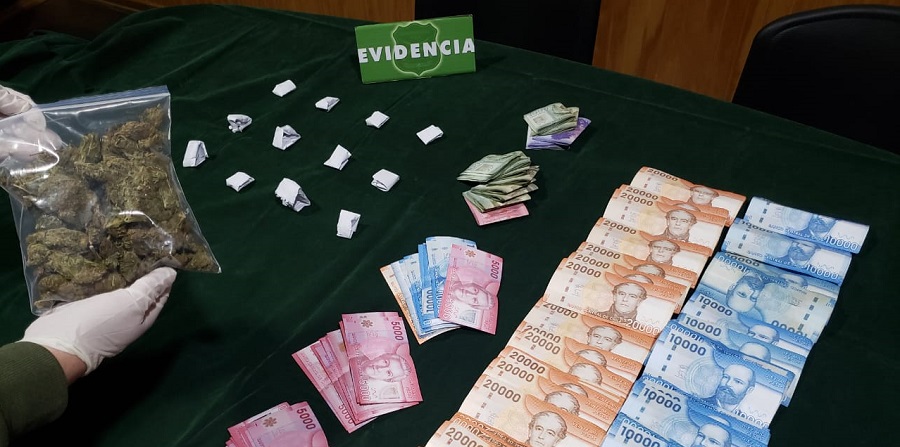 En Parque Krahmer Carabineros de Valdivia detuvo a joven vendiendo marihuana