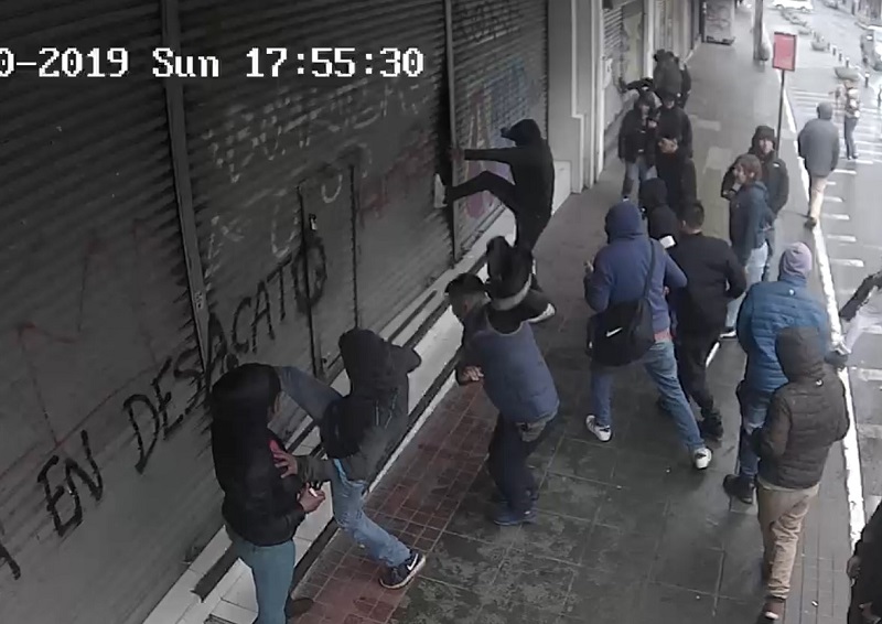 Fiscalía de Los Ríos presentó acusación contra 26 personas y pide penas de hasta 13 años de cárcel por saqueos y desmanes en Valdivia