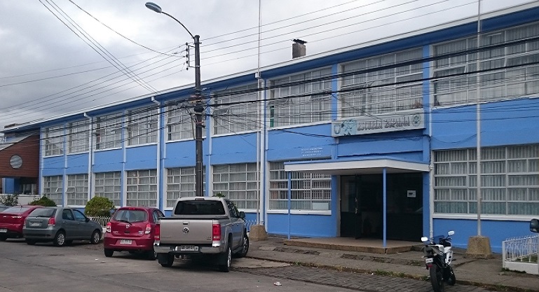 Apoderados de Escuela España de Valdivia acusan a directora por amenazas a apoderados en medio de la pandemia