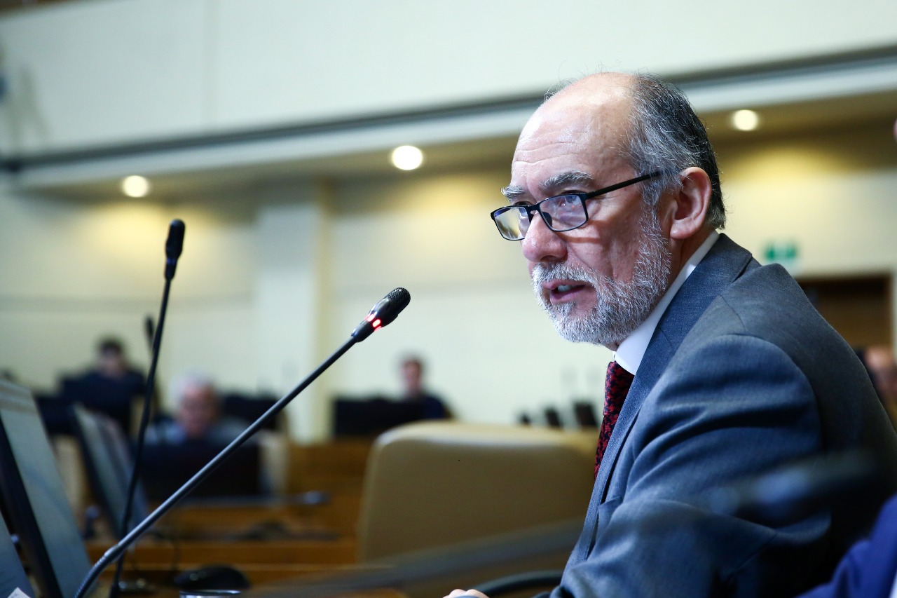 Diputado Flores cuestionó a autoridades de Salud por mal manejo de la pandemia en Los Ríos y desinformación sobre real capacidad del Hospital Región