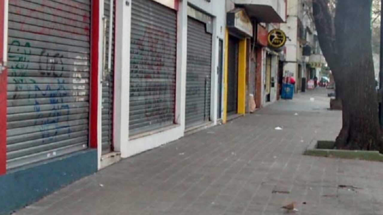 Imploran ayuda: Comerciantes valdivianos viven  crítica situación y anuncian movilizaciones