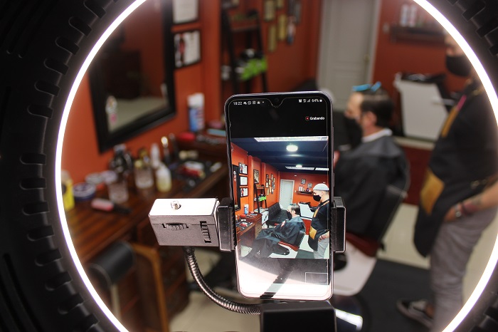 Rasputín, la barbería que evoluciona hacia nuevas tendencias en Valdivia