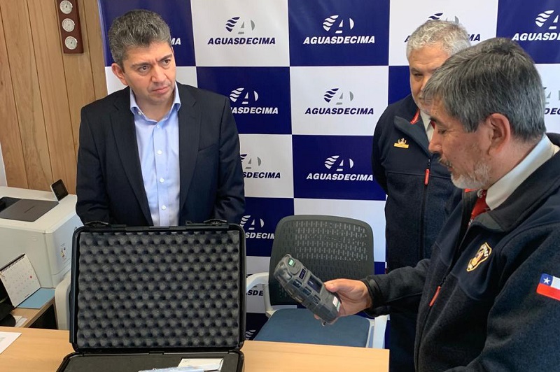Bomberos de Valdivia recibe importante donación de moderno equipo detector de gases peligrosos