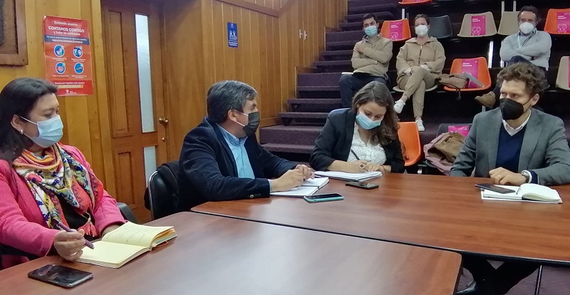 Unifican criterios para edificio piloto de arriendo en sector Barrios Bajos