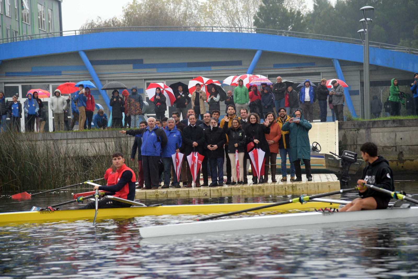 Ministerio del Deporte y Gobierno Regional de Los Ríos entregaron nuevas embarcaciones a la Asociación Deportiva Regional Austral de Remo de Valdivia
