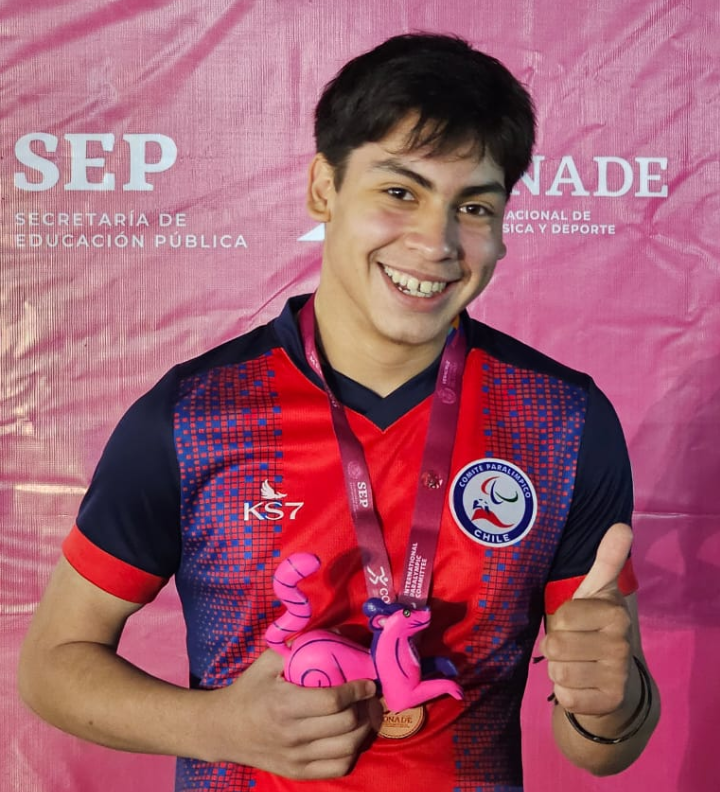 Paciente de Teletón Valdivia logra medalla de bronce en Mundial de Para Atletismo