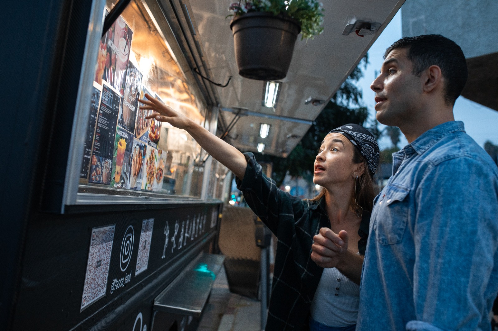 Municipio de Valdivia abre postulación para food truck en temporada de verano 2023-2024