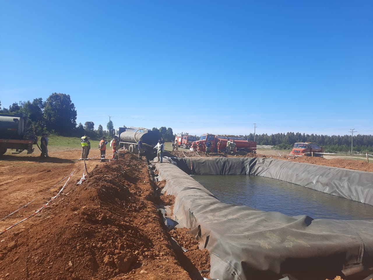 Región de los Ríos se une de Norte a Sur para llenar primera piscina para el combate de incendios