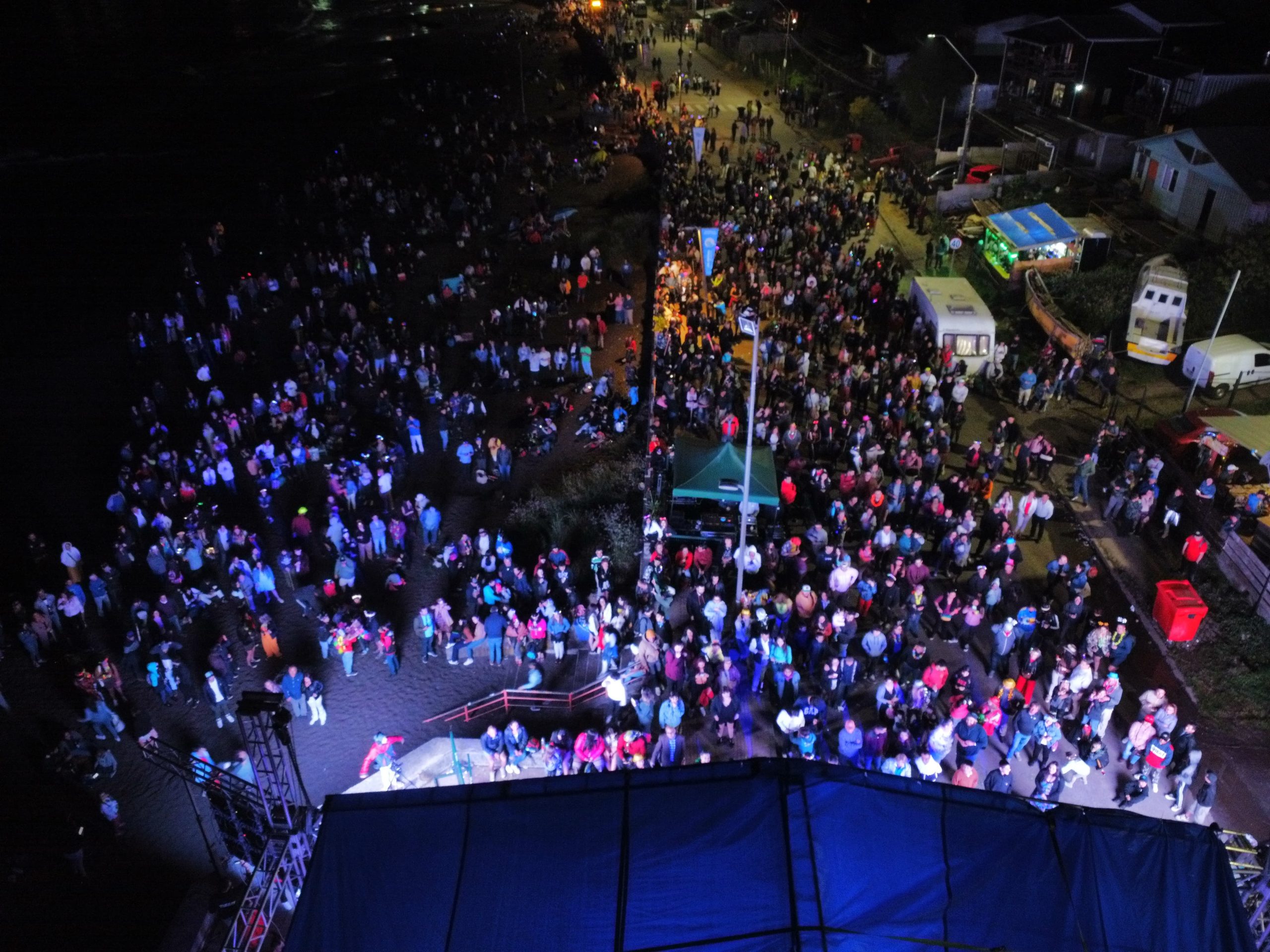 Cuentas alegres en sector Los Molinos tras evento de año nuevo 2024 en el mar