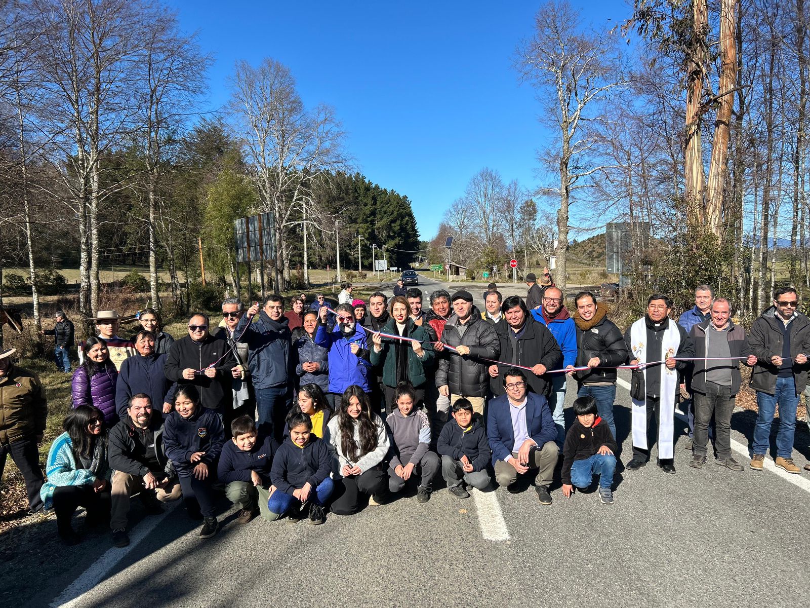 Autoridades inauguraron asfaltado de Ruta Chesque-Chaura-Límite Regional, que une las comunas de Panguipulli y Villarrica