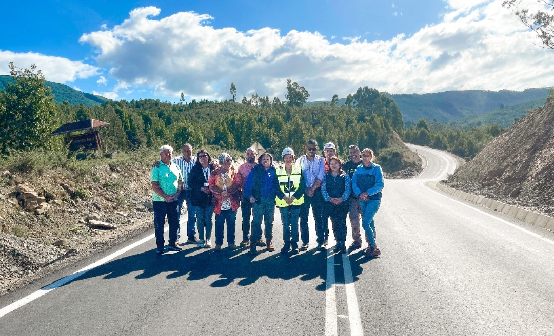 MOP avanza en mejoramiento de Ruta Valdivia-Corral y pavimentación del camino ya alcanza los 27 kilómetros 