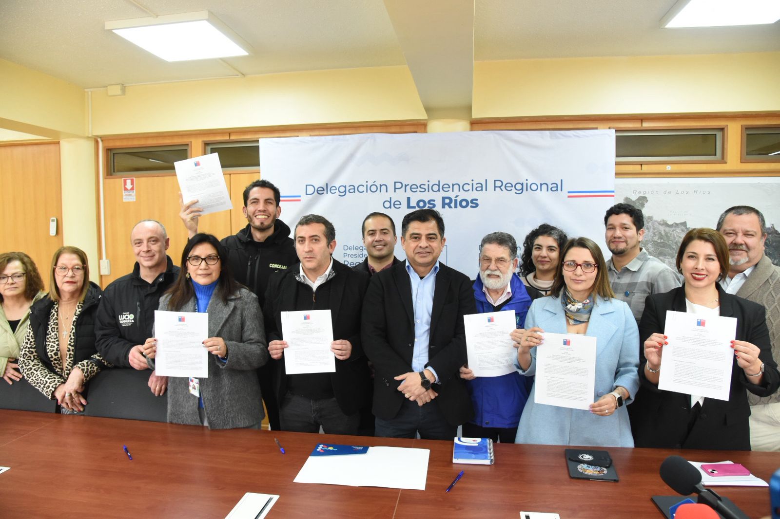 Gobierno firmó convenio para avanzar en etapas en la concreción de la ejecución del Puente Cochrane