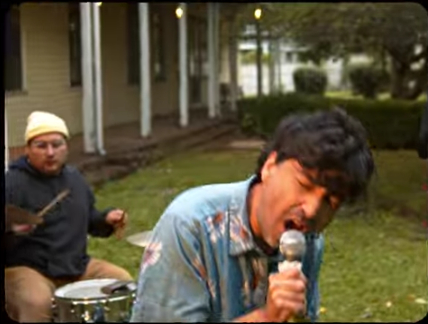 Músico Nano Celeste presenta Costanera, el single del disco que busca el sonido de Valdivia
